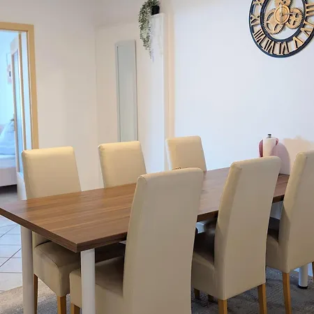 Appartement Blaues Haeuschen An Der Burg Neuenstein (Hessen)